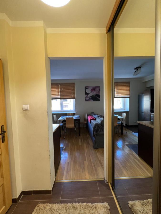 Апартаменты Entire Studio Flat Варшава Экстерьер фото