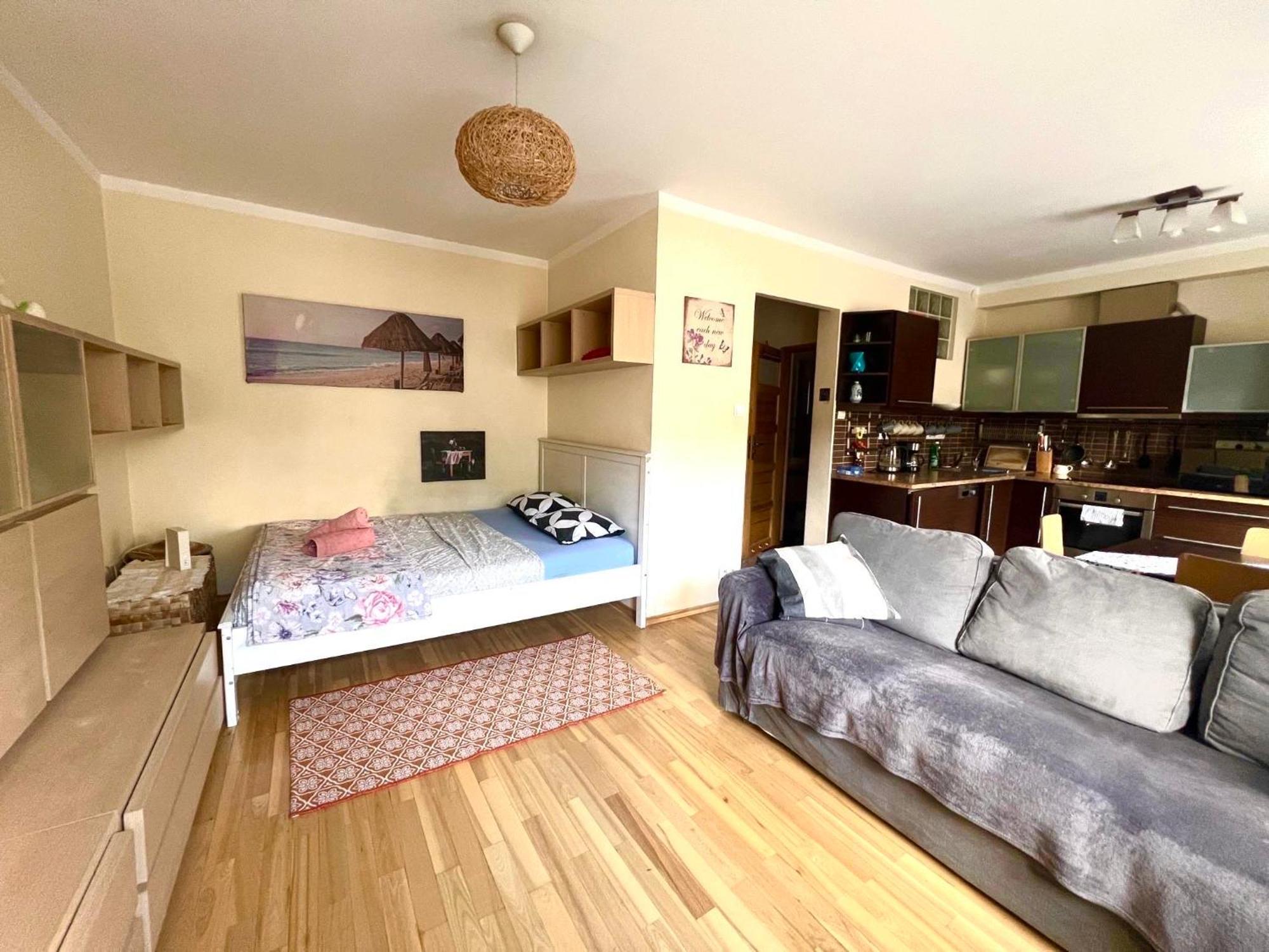 Апартаменты Entire Studio Flat Варшава Экстерьер фото